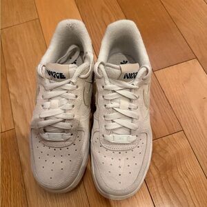 Nike Air Force 1 07’ SE